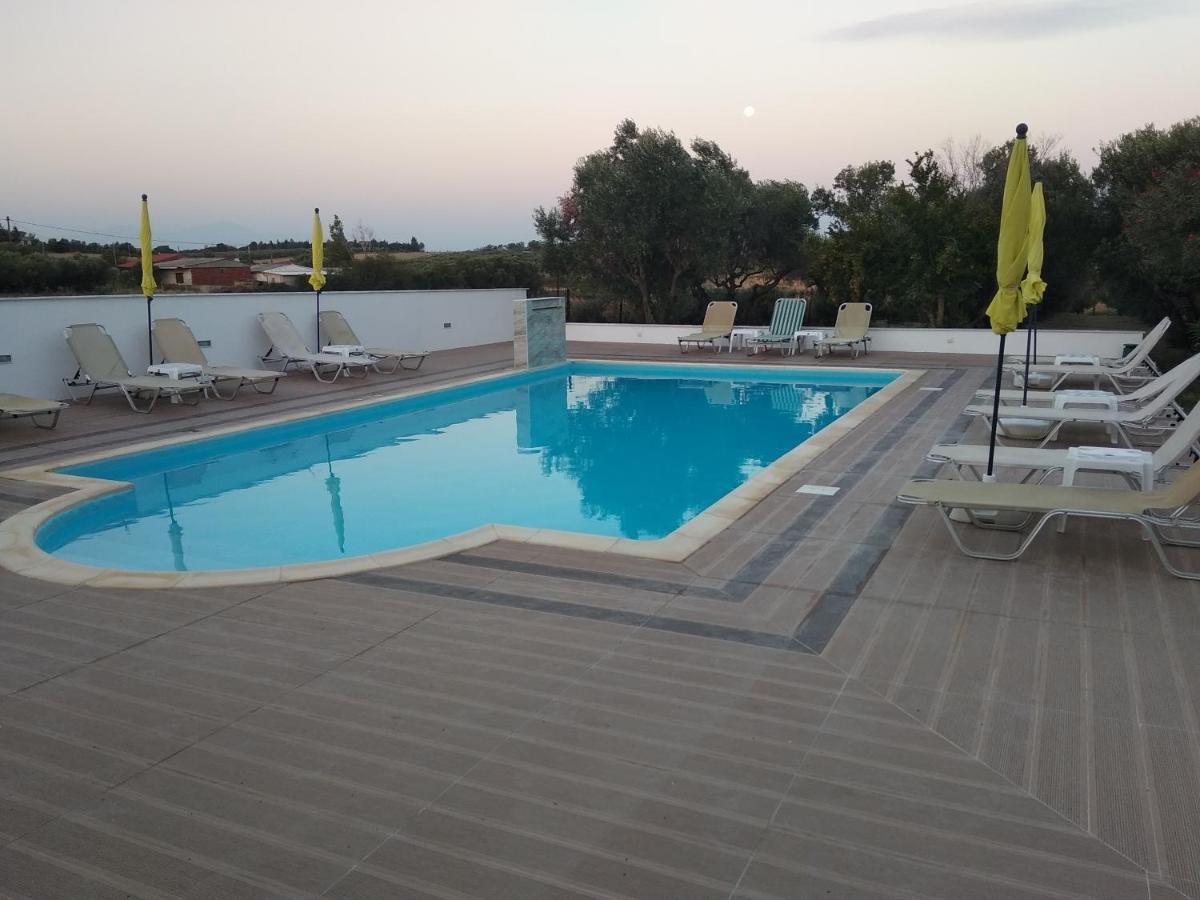 Villa Blue Apartments Ajía Triáda Kültér fotó